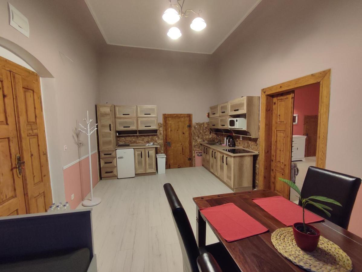 Zamecky Apartman - Castle Apartment Stříbro Esterno foto