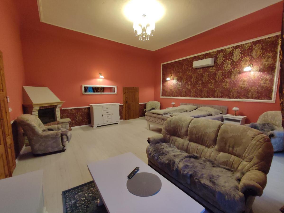 Zamecky Apartman - Castle Apartment Stříbro Esterno foto